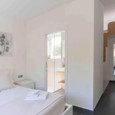 아파트 Calma Villa. De Lujo, Jacuzzi Y Piscina